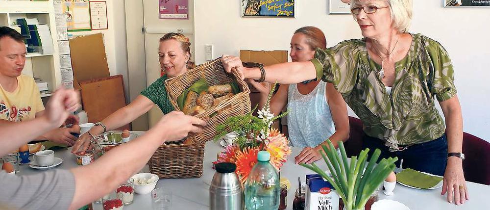 Unterstützung. Müller-Preinesberger beim Rote-Schleifen-Frühstück.