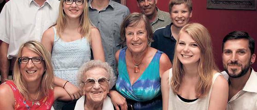 Immer dabei. Elfriede Conrad feierte mit ihrer ganzen Familie.