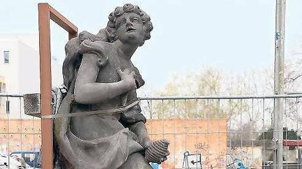 Die Attikafigur Ariadne für das Potsdamer Stadtschloss wurde mit Spenden der Stiftung um Max Klaar restauriert.