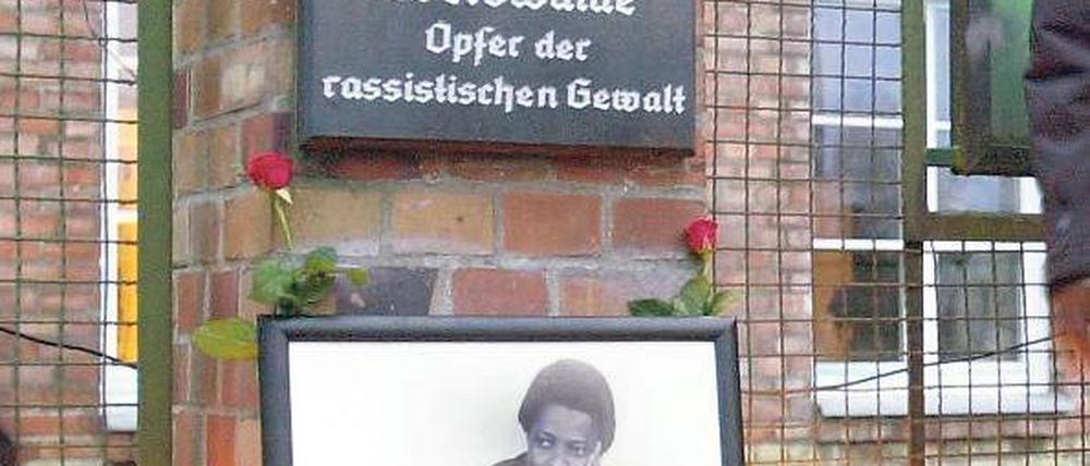 Unbekanntes Motiv. Anders als bei Amadeu Antonio wurde bei vielen rechtsextremen Morden der Hintergrund der Täter nicht offiziell bekannt.