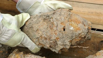 In Teltow wurde kürzlich eine Panzerfaust entdeckt. Diese Panzerfaust (s.Foto) aus dem Zweiten Weltkrieg wurde im Schimmerwald gefunden.