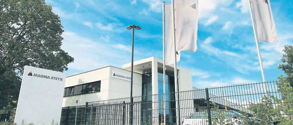 Retter nimmt Abschied. Vor gut vier Jahren übernahm Magna Steyr die Fabrik an der Friedrich-Engels-Straße von dem beinahe insolventen Tanksystemespezialisten Erhard & Söhne. Nun sucht Magna Steyr selbst einen Nachfolger für den Standort.