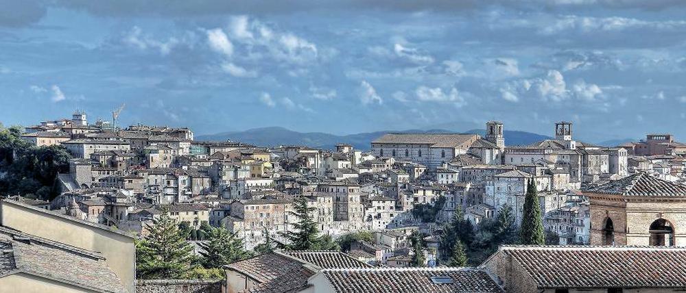 Umbrischer Charme. Perugia hat viel Schönes zu bieten: enge Gassen, jahrhundertealte Kirchen und den vermeintlich schönsten Brunnen der Welt, den Fontana Maggiore.