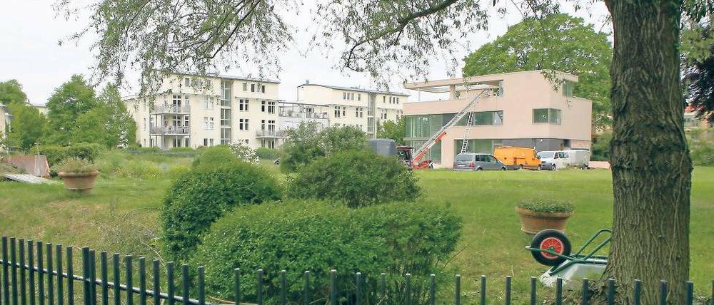 Bausünde im Welterbe. Eine der neuen Stadtvillen am Glienicker Horn.
