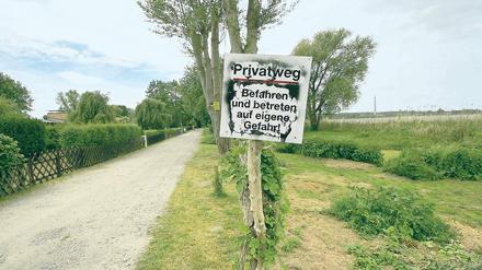 Privatsache. Dieser Weg am Großen Zernsee ist nicht öffentlich. Er durchquert auch die kleine Wiese von Sepp und Irene Franz, die darüber gar nicht begeistert sind.