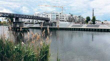 Ganz neuer Anblick. Die Brücke, der Stadtplatz und Riva Werder.