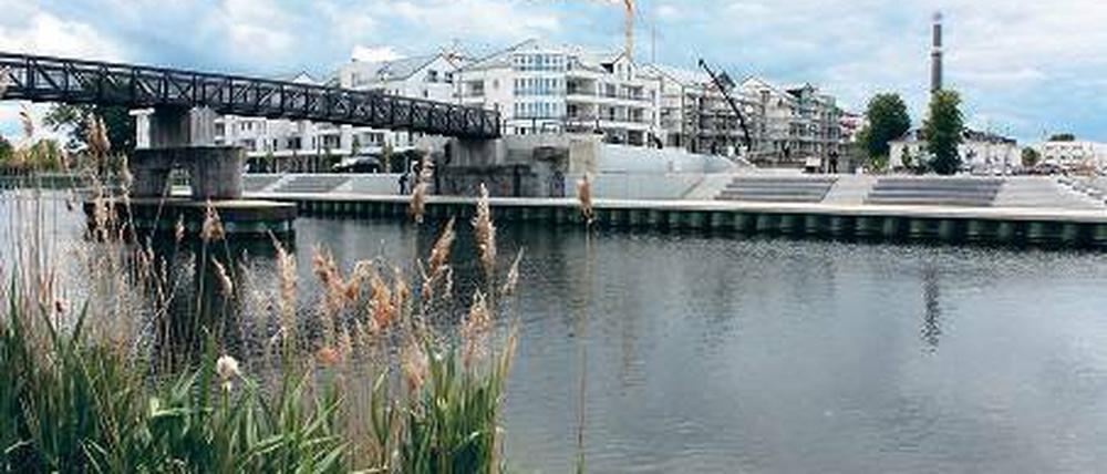 Ganz neuer Anblick. Die Brücke, der Stadtplatz und Riva Werder.