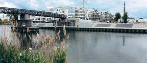 Ganz neuer Anblick. Die Brücke, der Stadtplatz und Riva Werder.