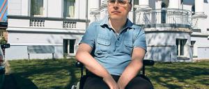 Keinen Plan B. Oliver Lenz, 49 Jahre alt und an Multipler Sklerose erkrankt, kämpft für seine Wohnung.