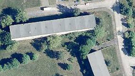 Die beiden Kasernen unten sollen zur Unterbringung der Asylbewerber dienen, das Gebäude oben als Verwaltungshaus.