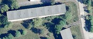 Die beiden Kasernen unten sollen zur Unterbringung der Asylbewerber dienen, das Gebäude oben als Verwaltungshaus.