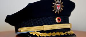 Die Polizei ermittelt gegen einen 19-jährigen Mann wegen des Vorwurfs der sexuellen Nötigung.