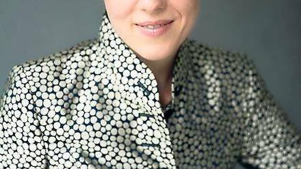 Sie prüft jedes Stück ganz genau. Jeder Komponist, sagt die Violinistin Isabelle Faust, hat eine eigene Sprache. Die will sie treffen. Erst dieses genaue Hinhören macht sie zu der außergewöhnlichen, der „tiefsinnigsten deutschen“ Geigerin, die sie ist.