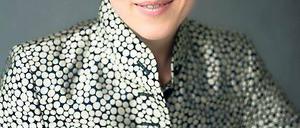 Sie prüft jedes Stück ganz genau. Jeder Komponist, sagt die Violinistin Isabelle Faust, hat eine eigene Sprache. Die will sie treffen. Erst dieses genaue Hinhören macht sie zu der außergewöhnlichen, der „tiefsinnigsten deutschen“ Geigerin, die sie ist.