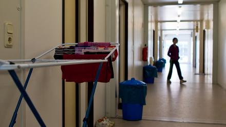 Die Zentral Erstaufnahmeeinrichtung in Eisenhüttensadt ist komplett überfüllt.
