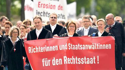 Protest. Richter und Staatsanwälte demonstrierten in Potsdam.