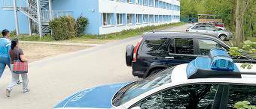 Die Ermittlungen zum Tötungsdelikt in Teltow dauern an.