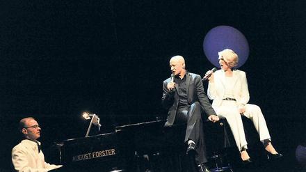 Schön und bissig. Die Grande Dame des Hans Otto Theaters, Rita Feldmeier, im Duett mit Michael Schrodt.