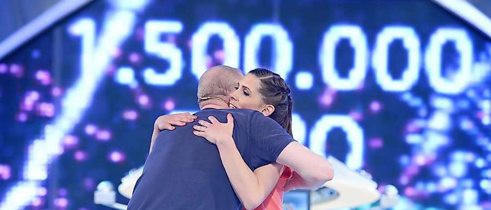 Um kurz vor halb zwei am Sonntagmorgen hatte sie es geschafft: Maria Kleinebrahm hat als erste Frau Stefan Raab in dessen Spielshow besiegt.