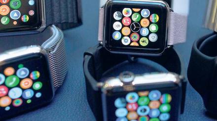 Die Apple-Watch: Zwischen 38 Modellen kann gewählt werden. Die Preise bewegen sich zwischen 400 und 18000 Euro.