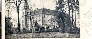 Glückliche Kindheit. In der Nähe von Schloss Saabor (heute Zabór in Polen) erlebte Dorothea ihre schönste Zeit. Mit zwölf Jahren musste sie mit ihrer Mutter und zwei Schwestern fliehen.