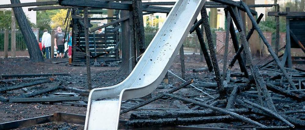Abgebrannt. Der Mitmach-Spielplatz in Babelsberg nach dem Feuer.