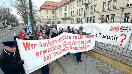 Gegen die Schließung. Etwa 100 Eberswalder protestierten in Potsdam.