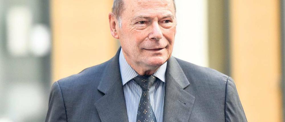 Finanzmisere selbst verschuldet. Nach seinem Rücktritt als Minister in Brandenburg sei Fürniß abgestürzt, sagte der Richter.