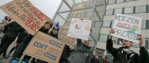 Gegner des Wiederaufbaus.