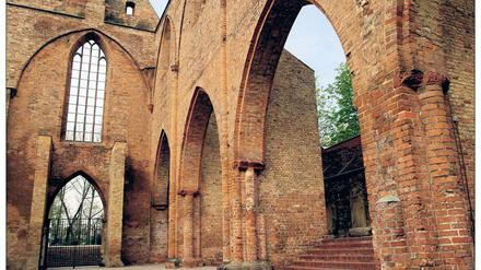 Historischer Ort. Die Ruine der Franziskaner-Klosterkirche.