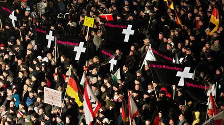 25.000 Menschen nahmen an der Pegida-Demo in Dresden am 12. Januar teil. Nun will ein Nachahmer in Brandenburg tätig werden.
