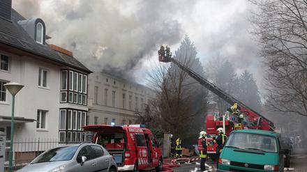 Die Löscharbeiten dauerten einige Stunden an.