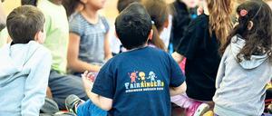 Herausforderung. Sportstunde an der Weidenhof-Grundschule.