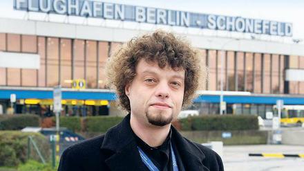 Der Zuhörer. Seit 2008 ist der evangelische Pfarrer Justus Münster Seelsorger an den Berliner Airports.
