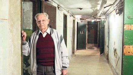 Zeitzeuge. Oesterhelt im Keller des Potsdamer KGB-Gefängnisses.