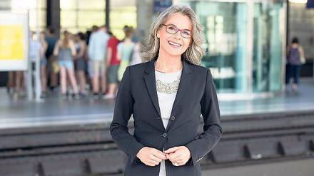 Vorsicht an der Bahnsteigkante. Susanne Henckel ist Geschäftsführerin des Verkehrsverbundes Berlin-Brandenburg.