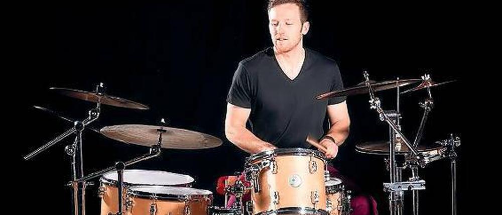 Aus Händen wurden Drumsticks. Max Punstein hat mal ganz klassisch mit Klavier angefangen, aber das war ihm auf Dauer zu einseitig. Am Jazz liebt er vor allem das Freie, Ungezwungene.