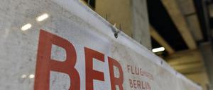Bis Spätsommer braucht der Flughafen die neue Milliarde, Brandenburg reagiert zurückhaltend.