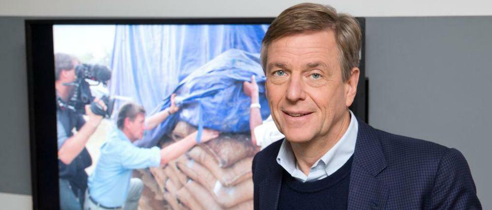 "Wir sind besorgt darüber, wie Kriege, Krisen und Seuchen das Nachrichtenbild dominieren", sagt Claus Kleber.
