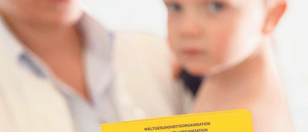 So früh wie möglich. Babys sollten bereits mit neun Monaten geimpft werden, alle Erwachsenen ohne Impfschutz sofort.