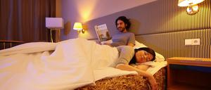 Im Inselhotel können Gäste auf einem Strohlager nächtigen. Dies gilt nicht als "richtiges" Bett und ist daher nicht von der Bettensteuer betroffen, so argumentiert das Hotel.