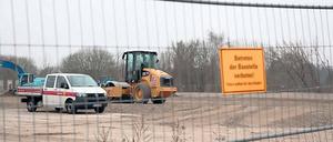 Teltows Problembaustelle. Einige Politiker fordern einen Baustopp am Hafen.