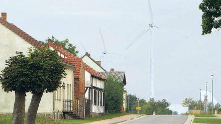 Ende oder Anfang. Die Deutschen ziehen weg aus Dörfern wie Bergholz in Vorpommern, die Polen ziehen her. „Hier entsteht was“, sagt Krzysztof Pyrka, der im Dorf ein Dolmetscherbüro betreibt, im Dokumentarfilm, den Regisseur Markus Stein in Potsdam vorstellte.