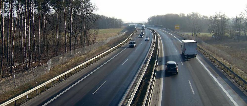 Des einen Freud, des anderen Leid. Zwar führte die neu gebaute Landesstraße 40 zur Entlastung des Güterfelder Ortskerns, aber dafür brachte sie den Anwohnern in Kienwerder und der Vogelsiedlung mehr Lärm. Weitere Schallschutzwände oder -wälle wird es jedoch vorerst nicht geben.