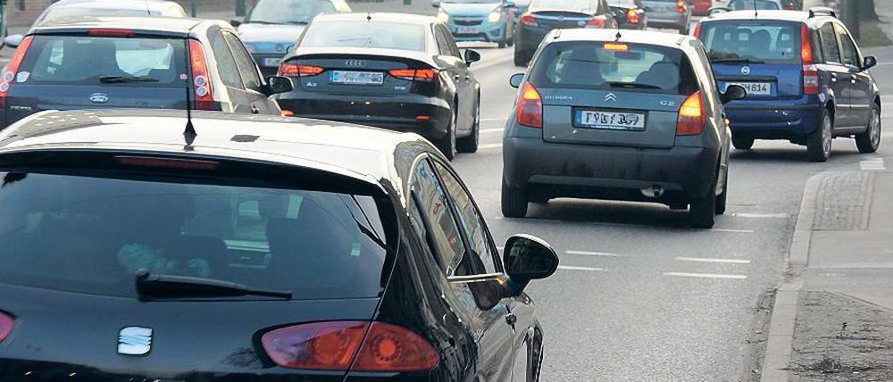 Staufalle. Die Zeppelinstraße ist für viele Autofahrer schon jetzt eine Route mit steter Staugefahr.