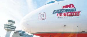 Schubumkehr. Air Berlin muss das „Olympia“ am Flieger rausschneiden.