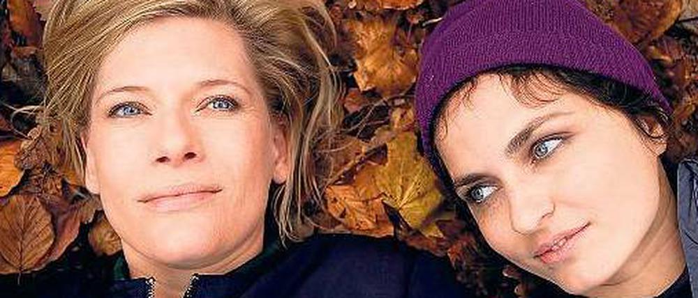 Ein existenzieller Trip aus Liebe und Lust. Marie (Ina Weisse, l.) und Ayla (Erika Marozsán, r.) wollen trotz Familie und Partnern nicht voneinander lassen. 