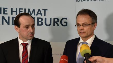 Der Landesvorsitzende der CDU Brandenburg, Michael Schierack (r) zieht sich zukünftig zurück. Folgt ihm CDU-Fraktionschef Ingo Senftleben?