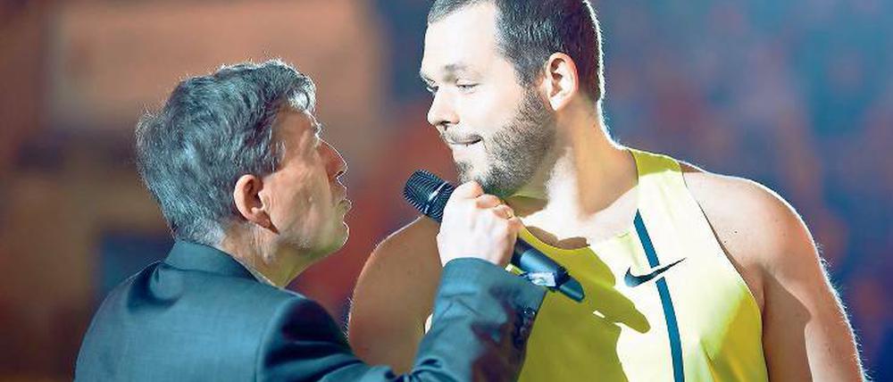 Mit dem Sport auf Du und Du. TV-Kommentator Dirk Thiele kennt Athleten aus der ganzen Welt. Vergangenen Dienstag holte er ein internationales Kugelstoß-Feld nach Potsdam – darunter Ryan Whiting aus den USA.