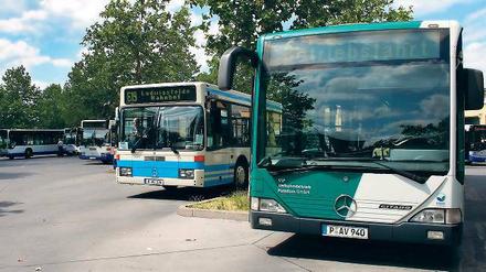 Ein Bus wird kommen. Aber in Babelsberg-Nord nur alle 40 Minuten.